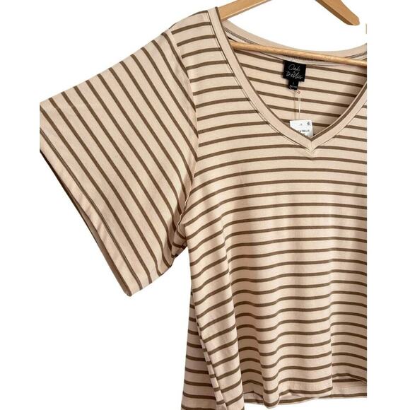 Oak and Trellis Striped V-neck Slouchy T-Shirt Women’s Sz Large Cream & Tan - Picture 4 of 8